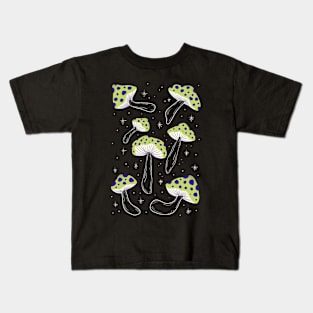 Trippy Amanita illustration. Psychedelic Mushrooms Fungi art Kids T-Shirt